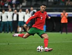 IM体育官方平台-葡萄牙胜利！欧锦赛资格赛中取得重要三分的简单介绍