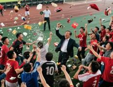 IM体育下载-激战正酣，球迷热情支持本土球员的简单介绍