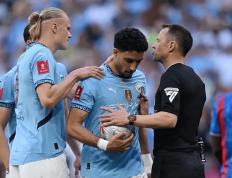 IM体育平台-巴黎逆转塞内加尔，莱万关键制胜的简单介绍