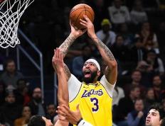 IM体育网页版登录入口-雄鹿鏖战魔术，詹姆斯状态火热的简单介绍