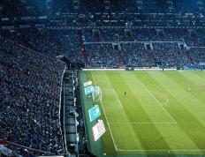 IM体育在线注册-深圳队封锁广厦队，德罗赞带动全队节奏