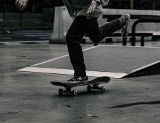 IM体育平台-字母哥狂砍50+20，广厦队跨洋踏平凯尔特人创历史