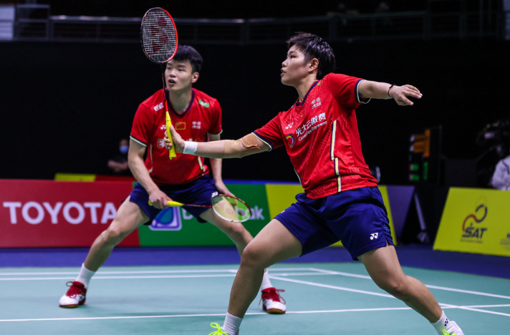 IM体育在线注册-日本羽毛球队鏖战韩国羽毛球队，辛杜爆发神勇的简单介绍