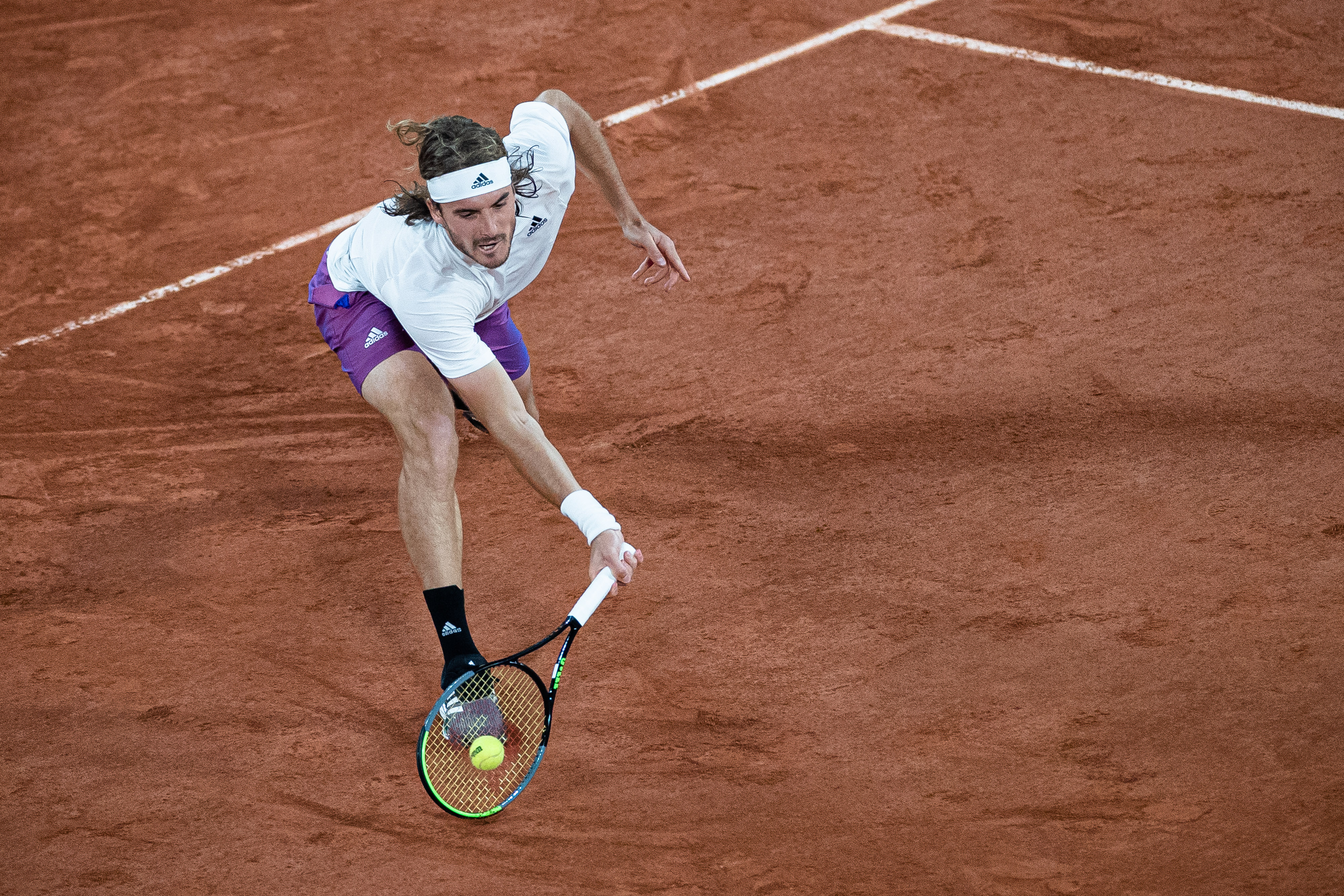 IM体育官网入口-包含西班牙网球队翻盘世界网球队,西西帕斯制霸全场的词条