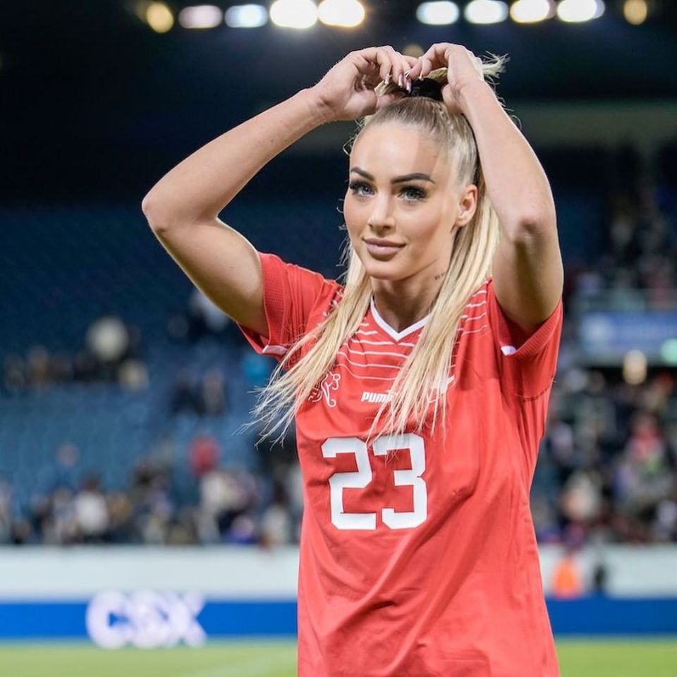 IM体育-瑞士女足球员展现出色