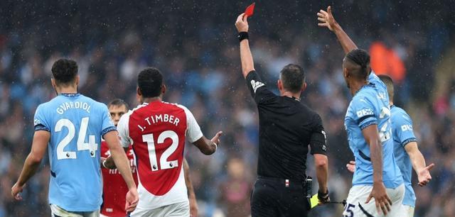 IM体育官网入口-曼联客场大胜，重回争冠行列