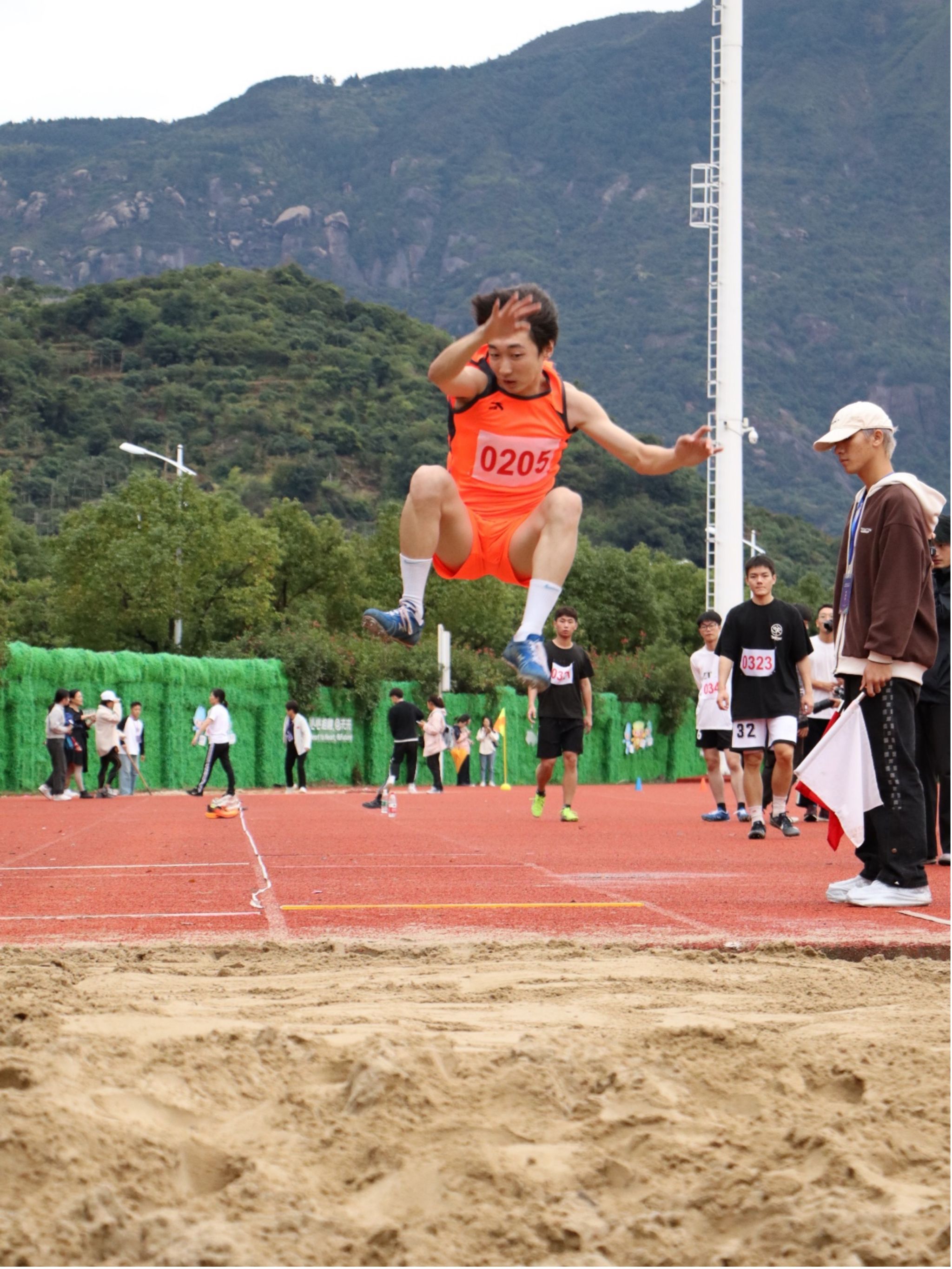 IM体育官方平台-关于精英运动员挑战自我，突破极限追梦的信息