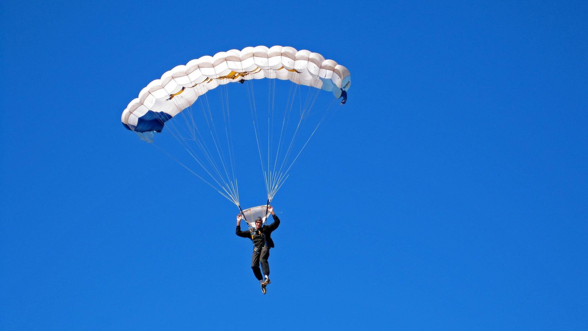 IM体育平台-当华南虎遇见休斯顿火箭,范弗利特关键时刻的跨洋对决启示