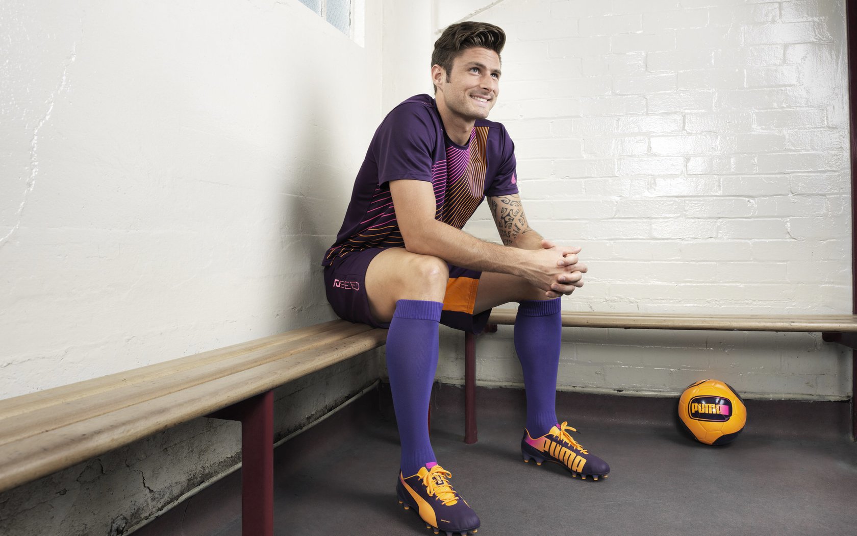 IM体育网页版登录入口-意甲焦点战之夜，萨卡进攻端无人可挡，枪手新王闪耀亚平宁